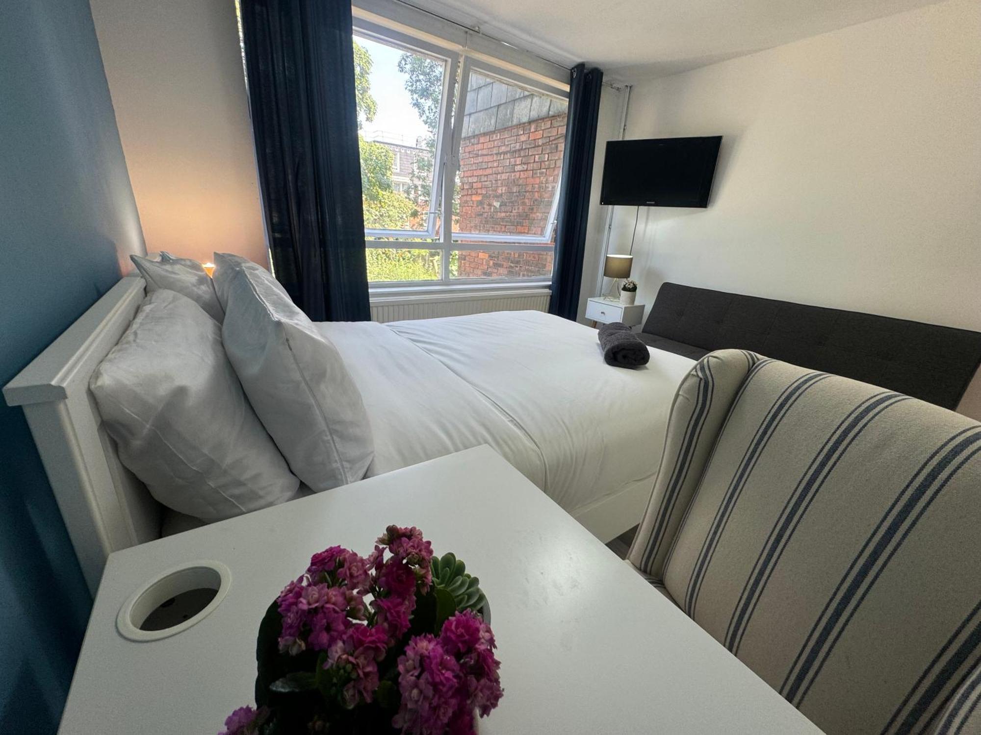 Tottenham Velvet Suites London Exterior photo