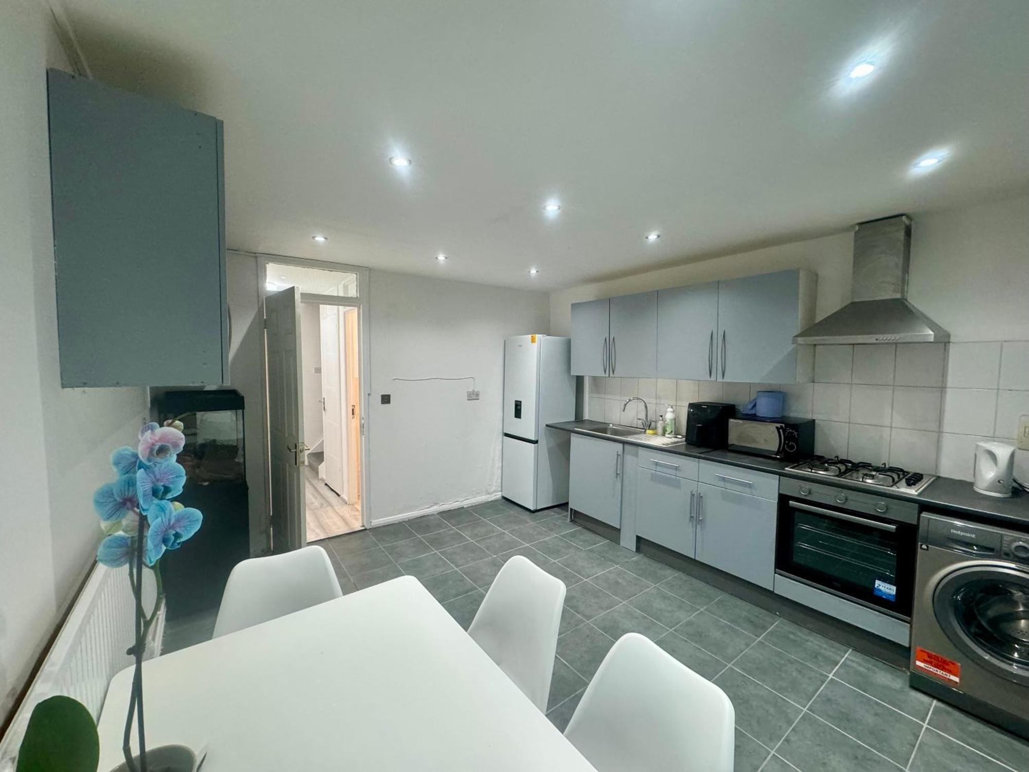 Tottenham Velvet Suites London Exterior photo