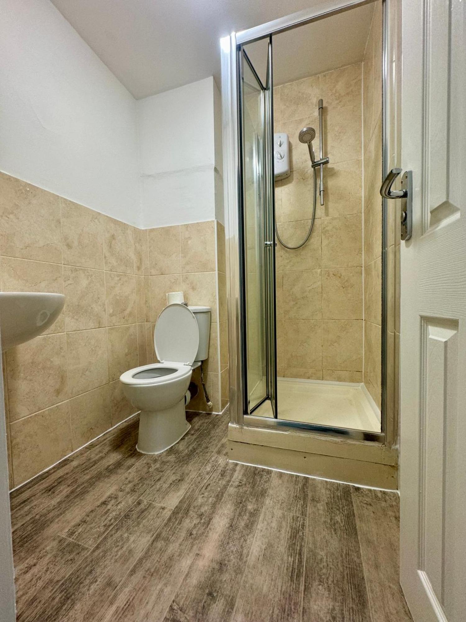 Tottenham Velvet Suites London Exterior photo